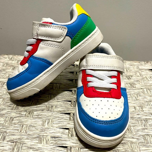 Cat & Jack White Colorful Sneakers Boys 8, Gender Neutral, Casual, Red, Blue - Picture 1 of 9
